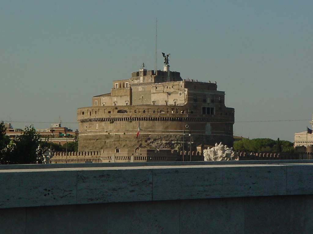 Italy-Rome-castle.jpg
